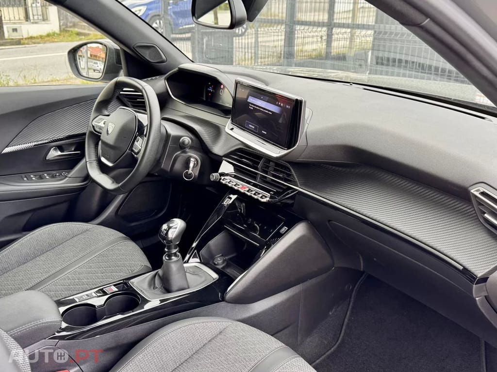Peugeot 2008 1.2 PureTech Allure