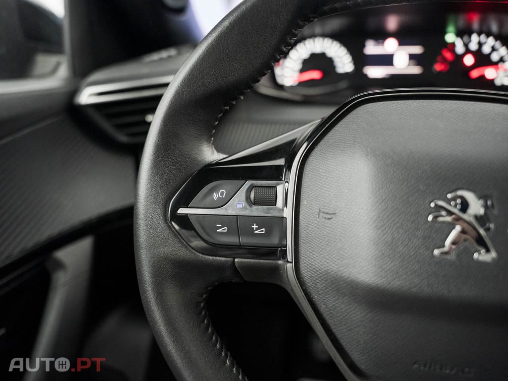 Peugeot 2008 1.2 PureTech Active Pack