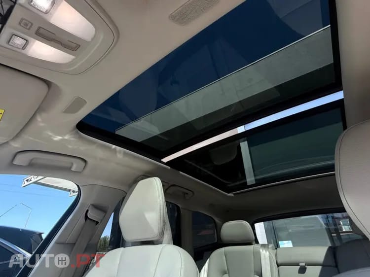 Volvo XC 60 2.0 T6 PHEV Core AWD — fotografia 15