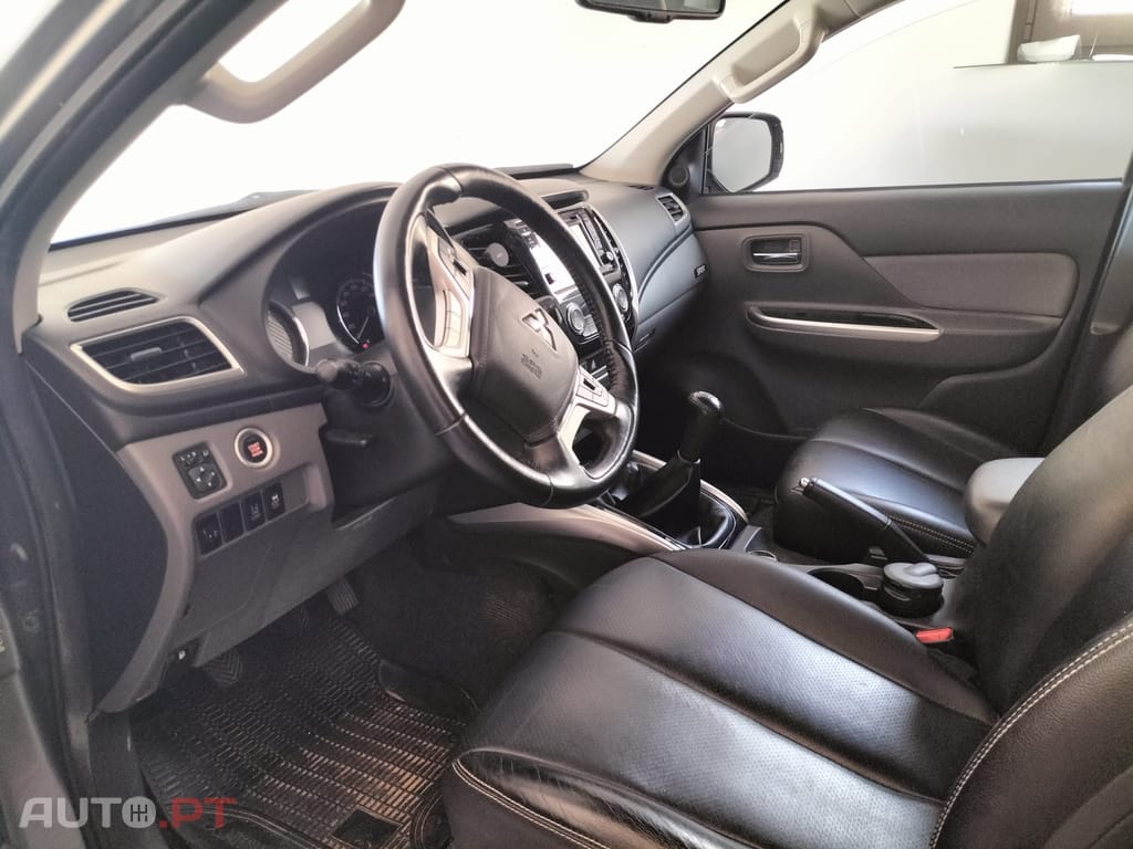 Mitsubishi L200 l200 sport