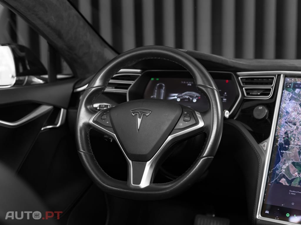 Tesla Model S 75