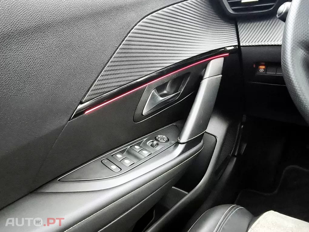 Peugeot E-208 50 kWh GT Pack