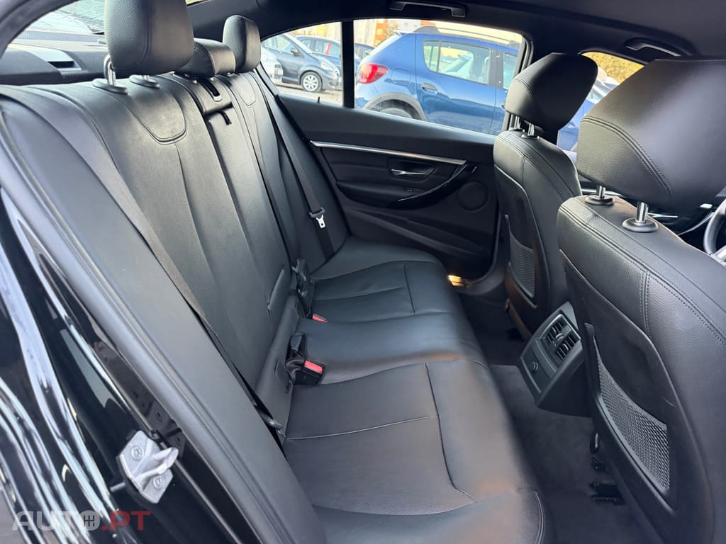 BMW 330 e iPerformance Pack M