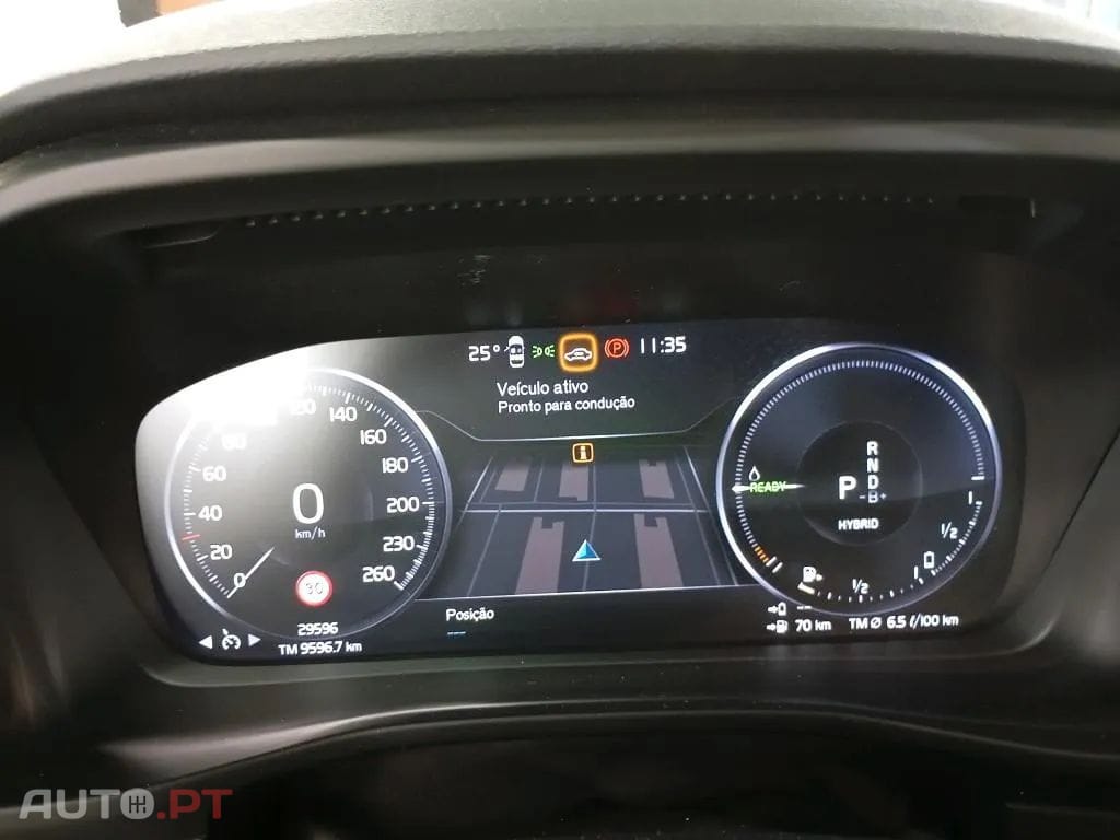 Volvo XC40 1.5 T4 PHEV Plus Dark