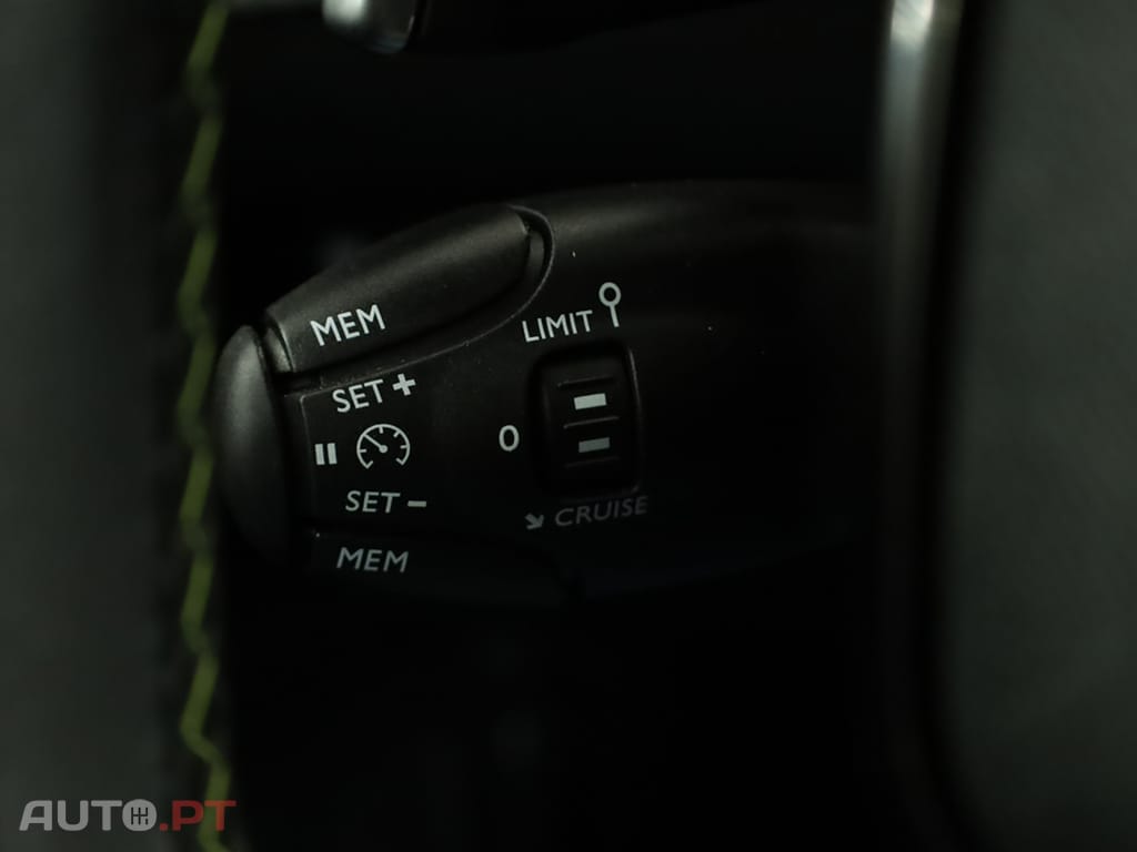 Peugeot 208 208 1.2 PureTech GT EAT8