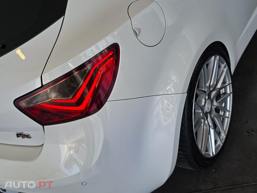 SEAT Ibiza 1.2 TSI FR — fotografia 25