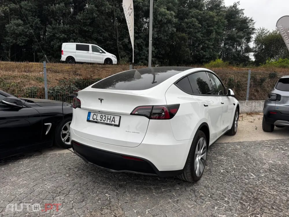 Tesla Model Y Long Range Dual Motor AWD