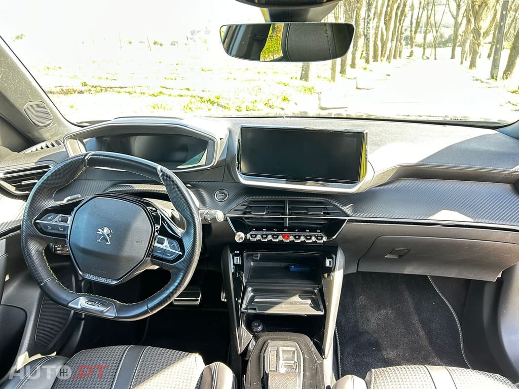 Peugeot 2008 1.2 PureTech GT Pack EAT8