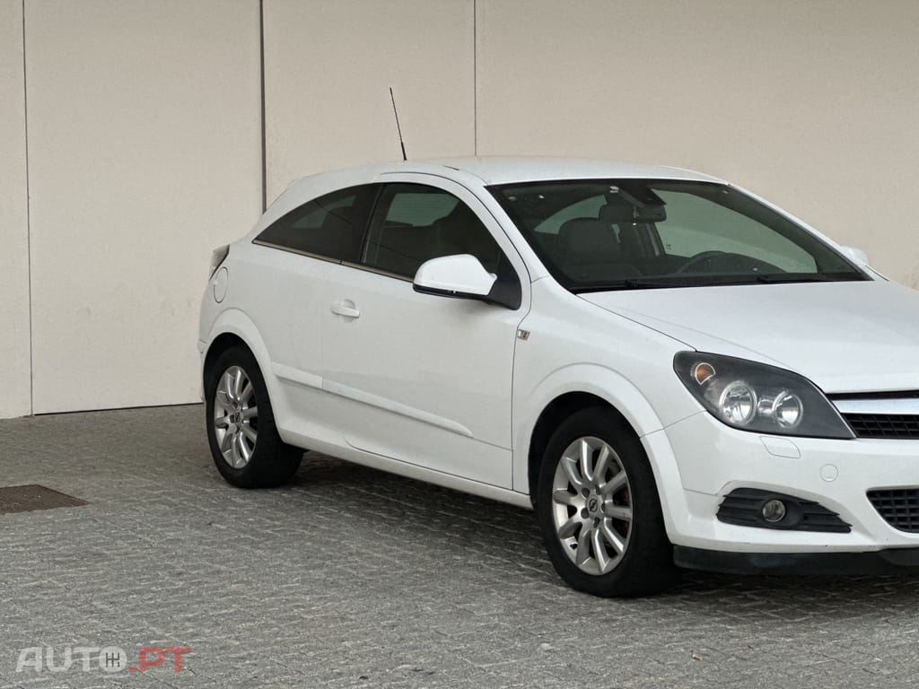 Opel Astra GTC 1.7 CDTI DPF Sport