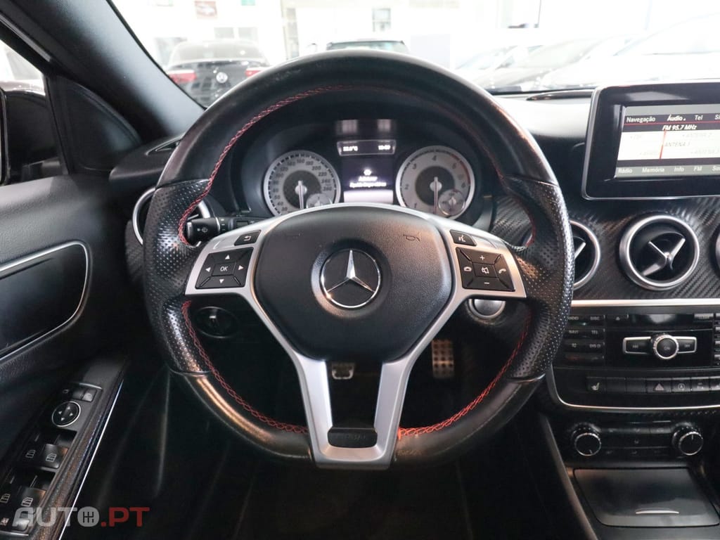 Mercedes-Benz A 180 d AMG Line