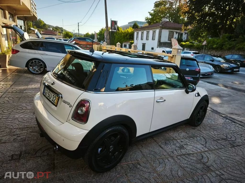 MINI Cooper Cooper D