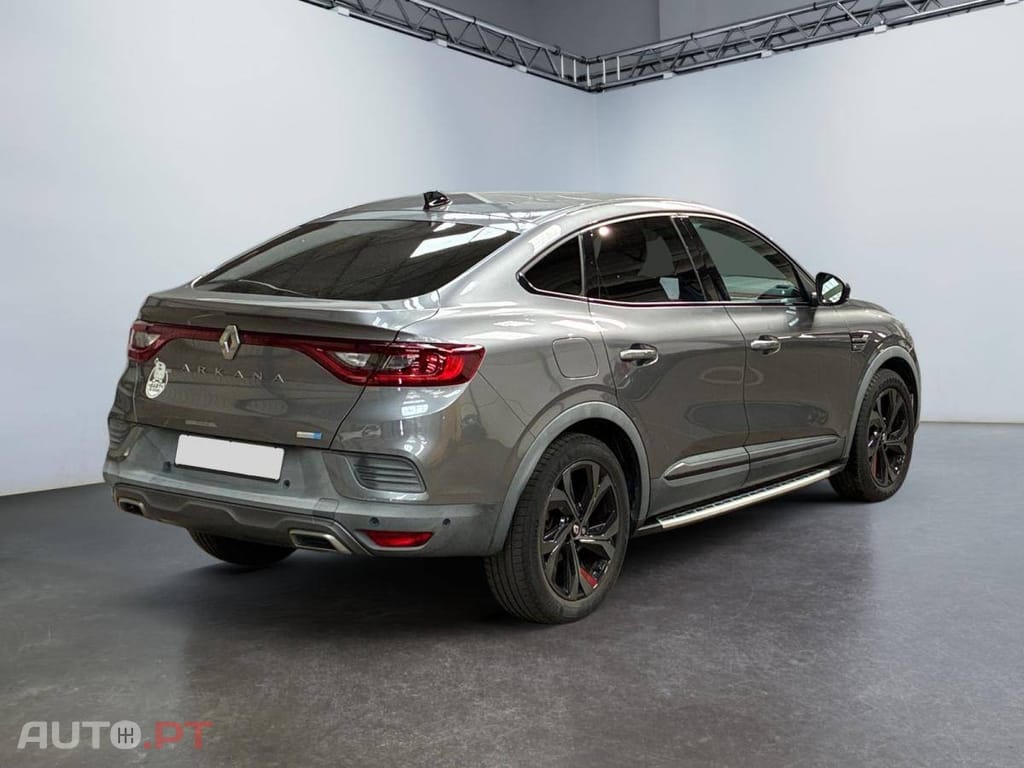 Renault Arkana E-Tech R.S. Line