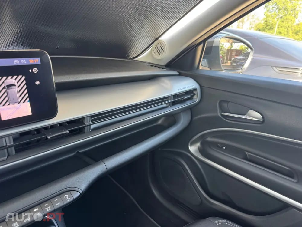 Jeep Avenger 54 kWh Summit — fotografia 14