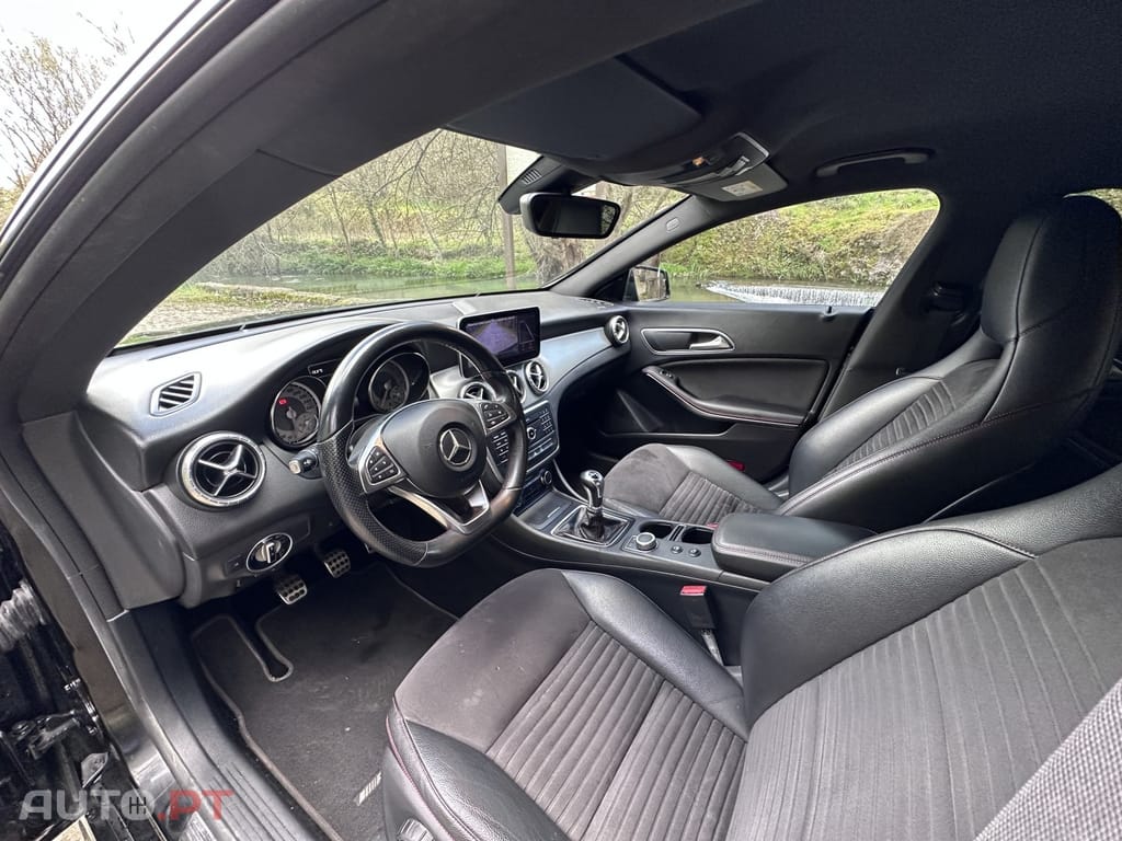 Mercedes-Benz CLA 200 d AMG LINE