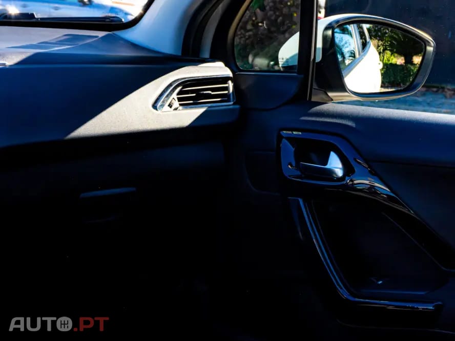 Peugeot 208 1.5 BlueHDi Allure