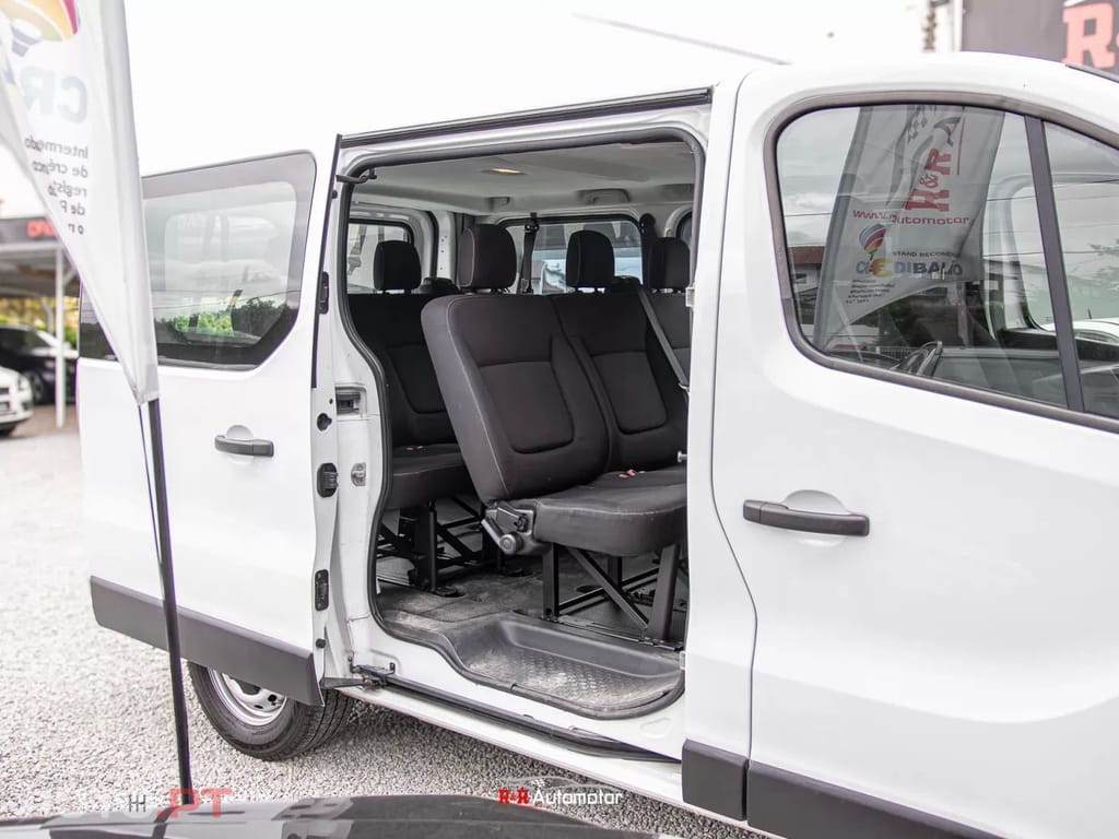Renault Trafic 1.6dCi L1H1 9 Lugares NACIONAL