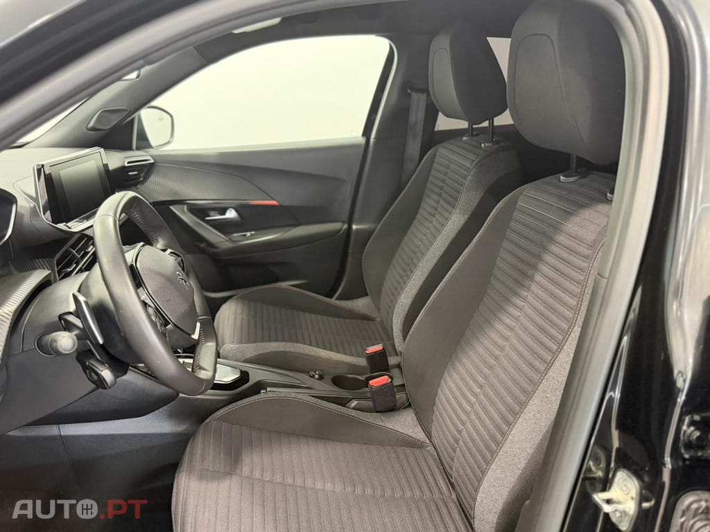 Peugeot 2008 1.5 BlueHDi Active Pack EAT8