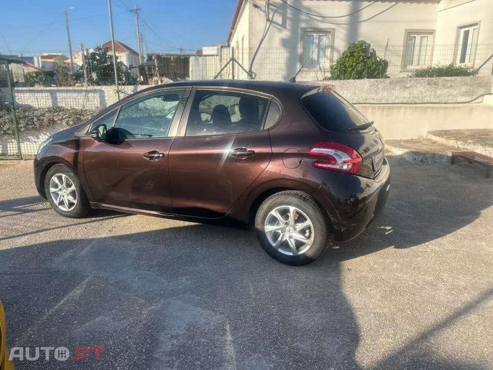 Peugeot 208 1.4 VTi Access