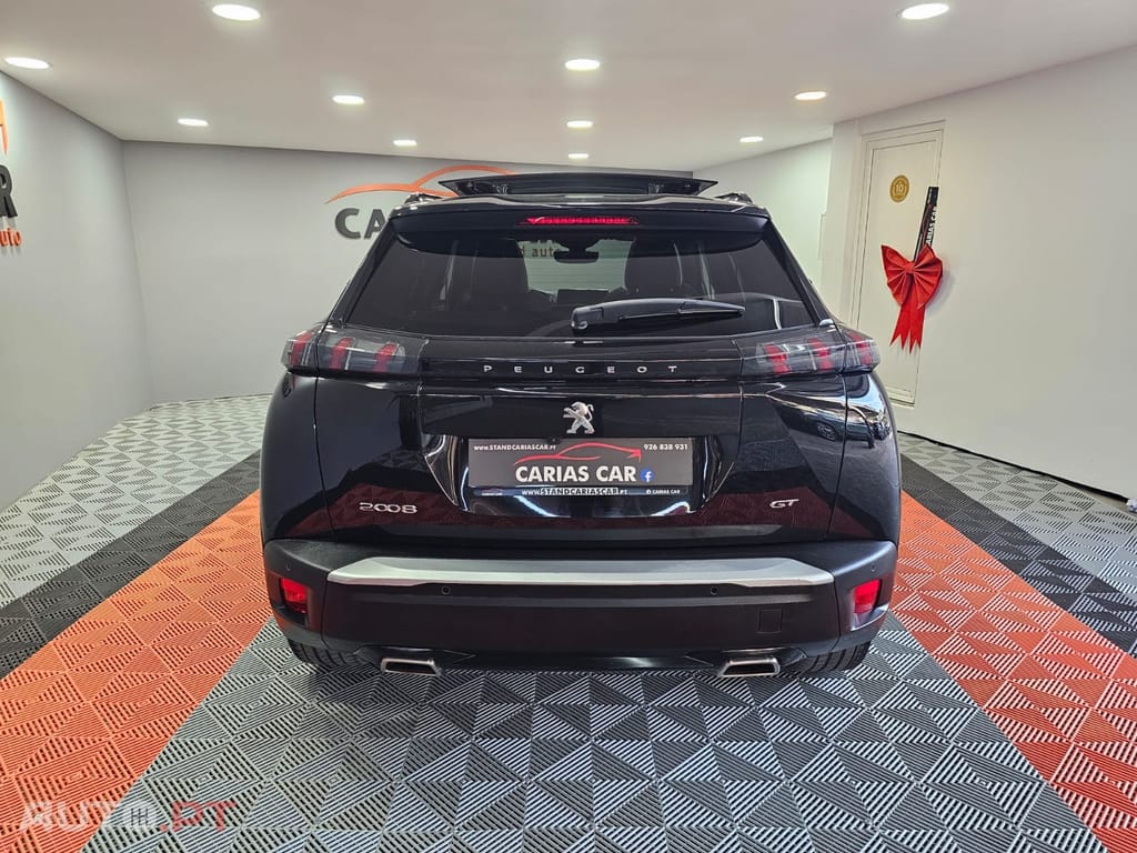 Peugeot 2008 1.2 PureTech GT EAT8