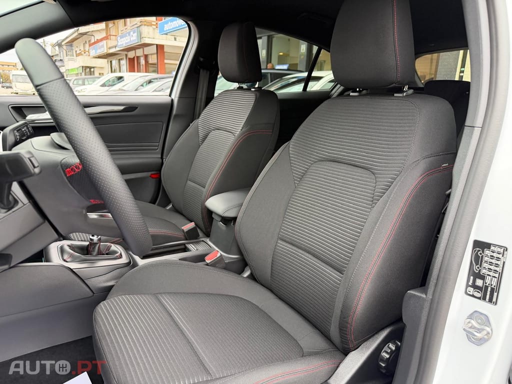 Ford Focus 1.0 EcoBoost MHEV ST-Line