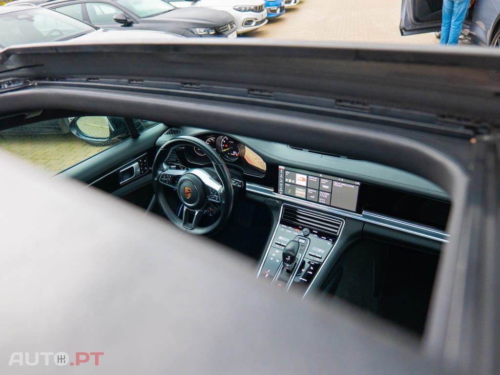 Porsche Panamera 4 E-Hybrid