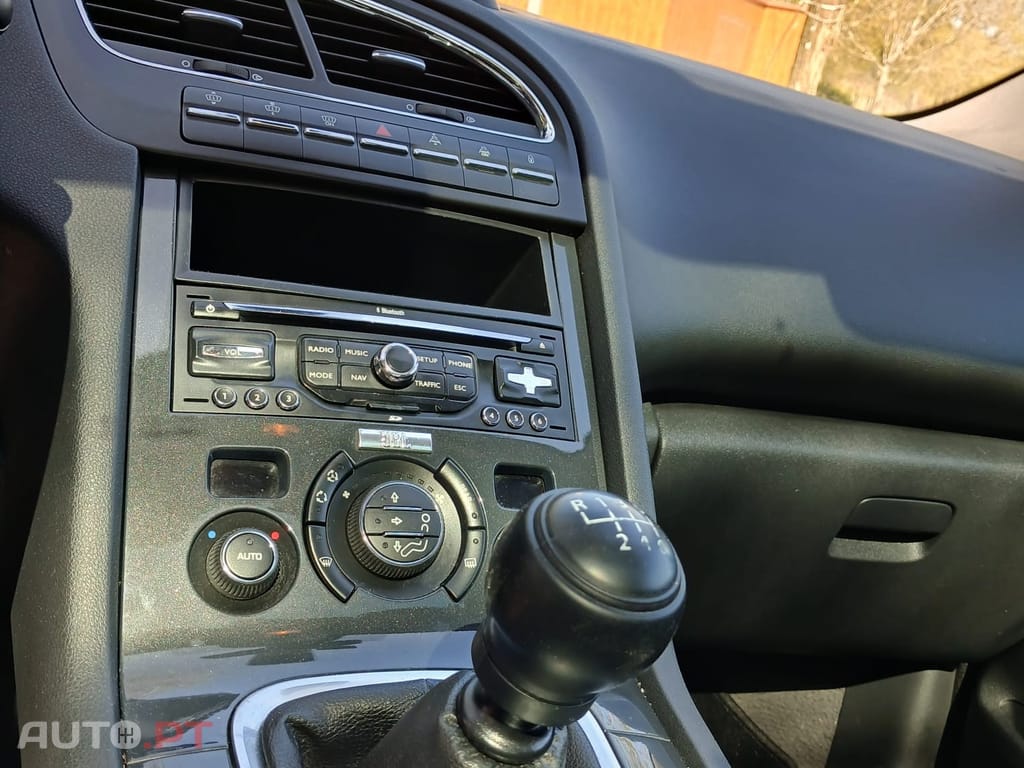 Peugeot 5008 2.0 HDi Sport