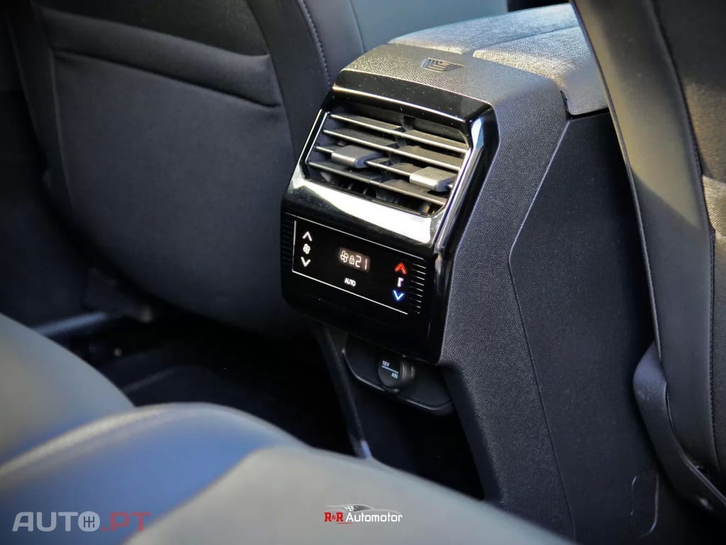 Peugeot 5008 1.2 Hybrid Allure e-DCS6
