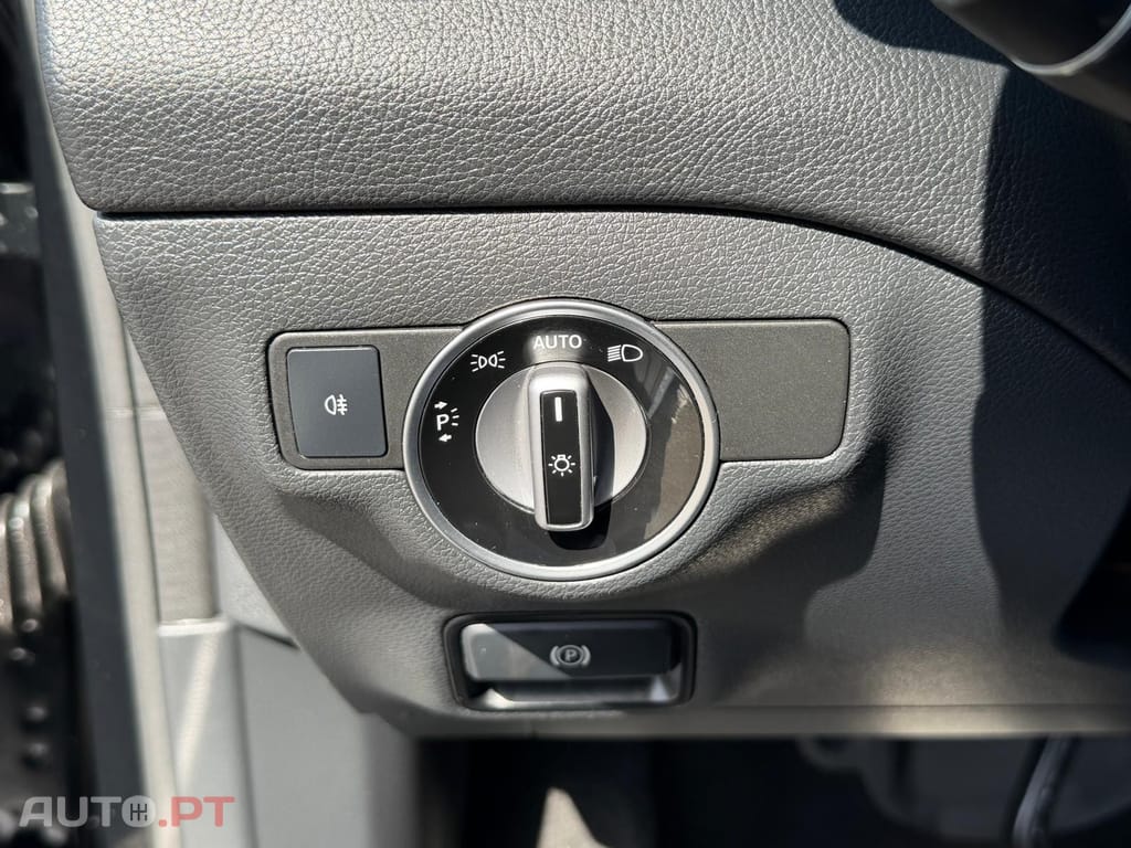 Mercedes-Benz CLA 220 d Shooting Brake AMG Line Aut.