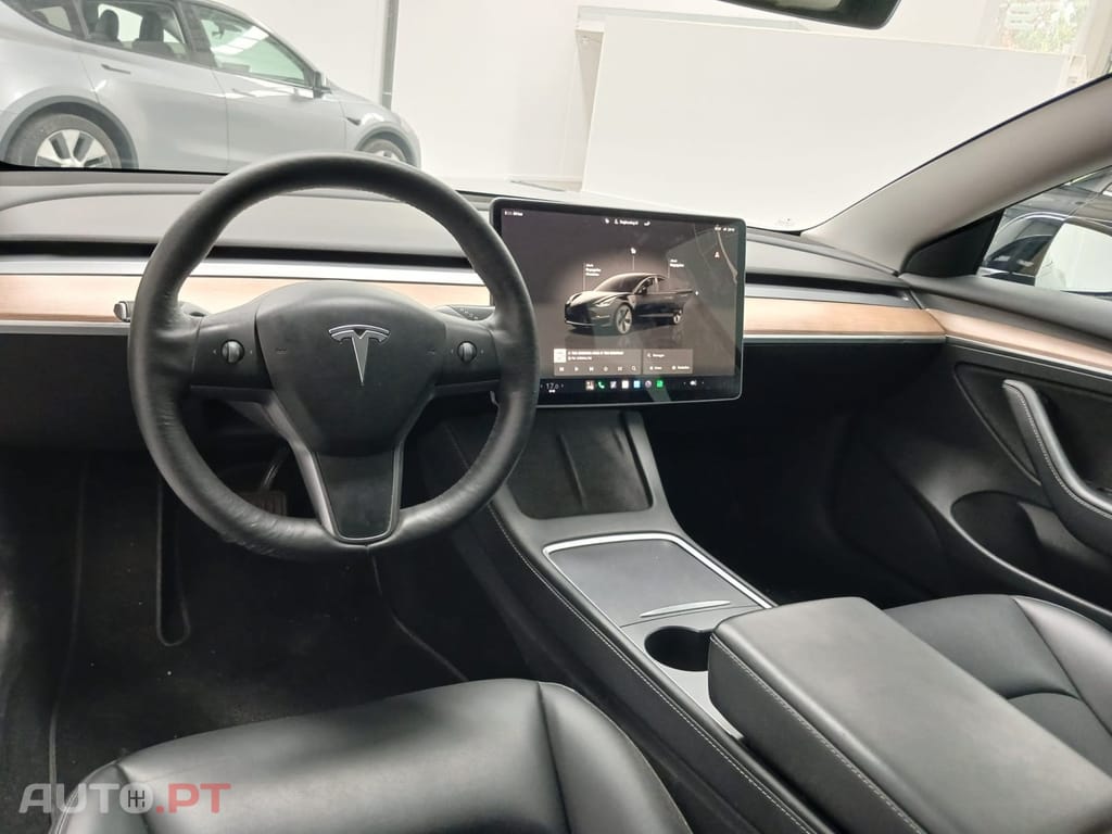 Tesla Model 3 Standard RWD