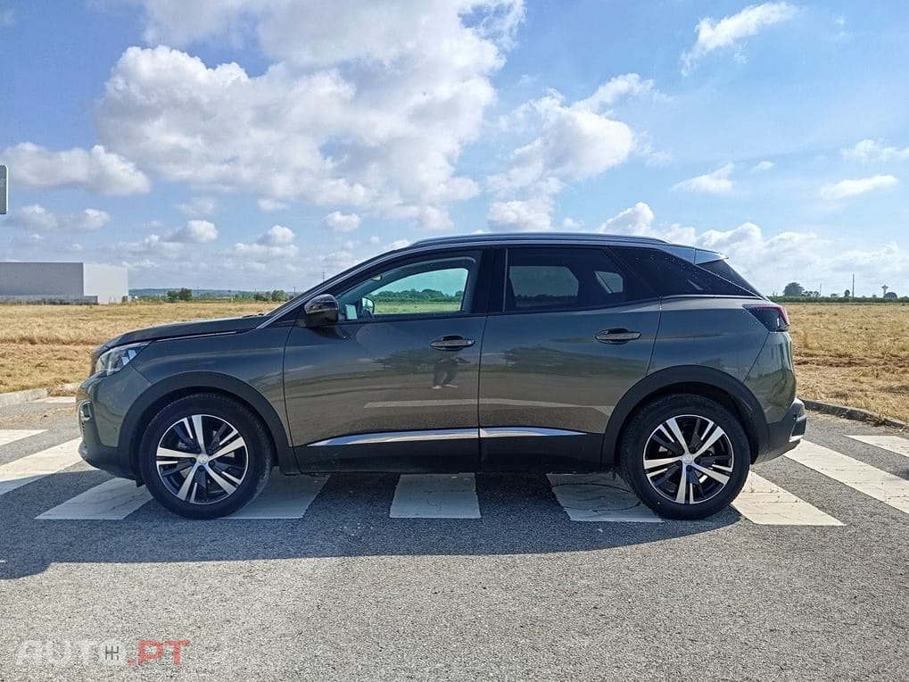 Peugeot 3008 PureTech 130 Stop & Start GPF EAT8 Allure