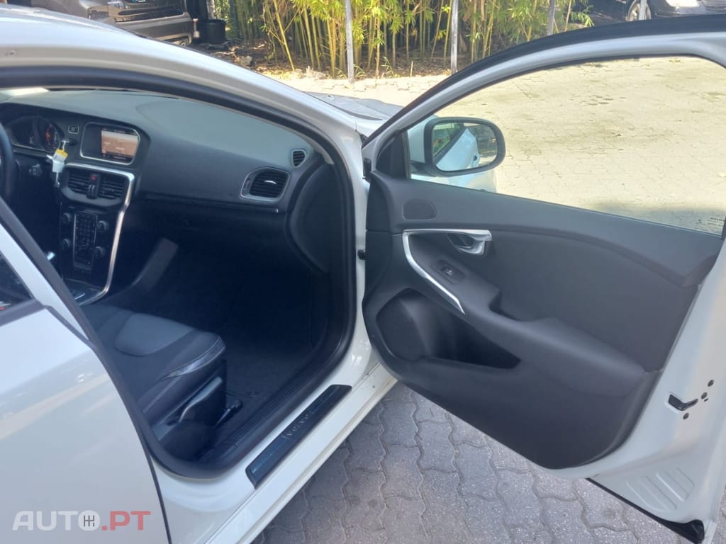 Volvo V40 2.0 D2 Summum