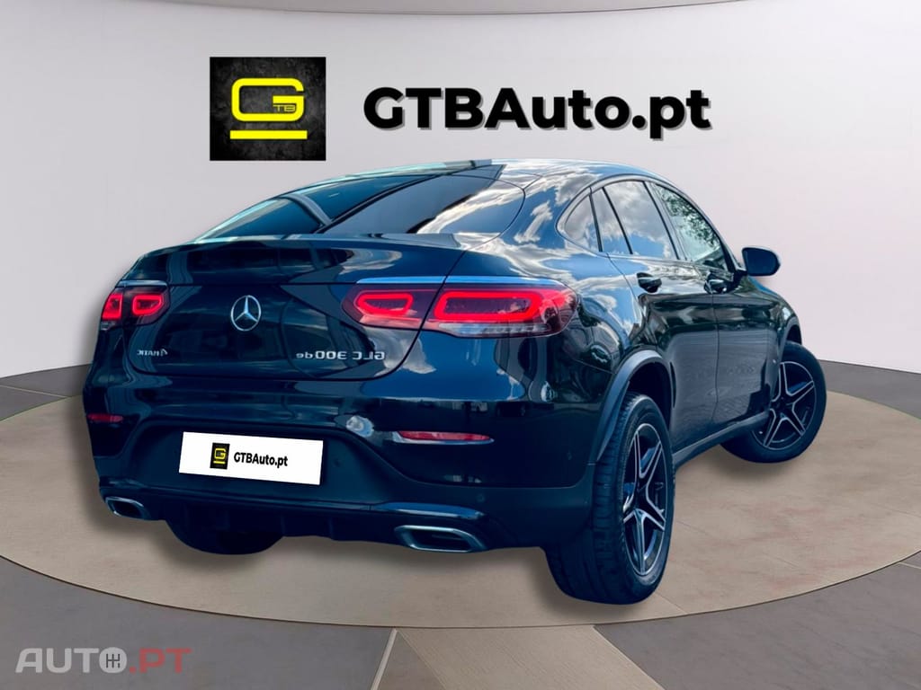 Mercedes-Benz GLC 300 I.V.A DEDUTÍVEL de 4Matic AMG