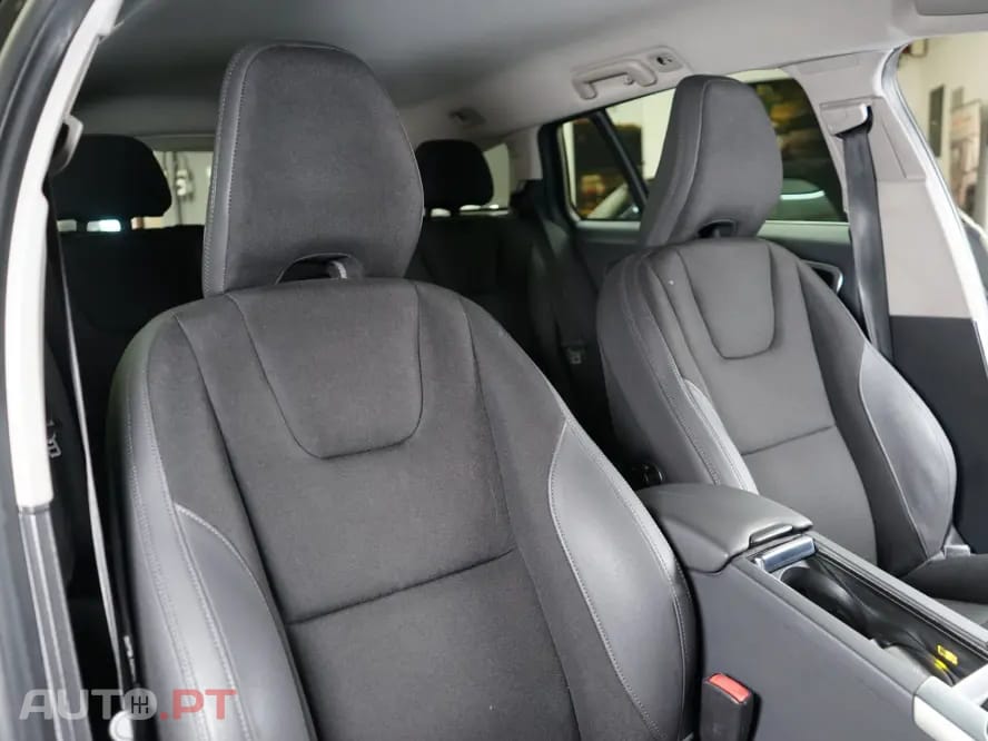 Volvo V60 1.6 D2 Momentum Eco