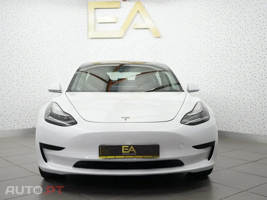 Tesla Model 3 Standard Range Plus RWD