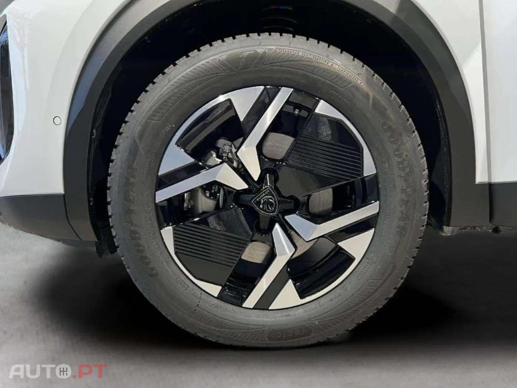 Peugeot 2008 GT HYBRID 