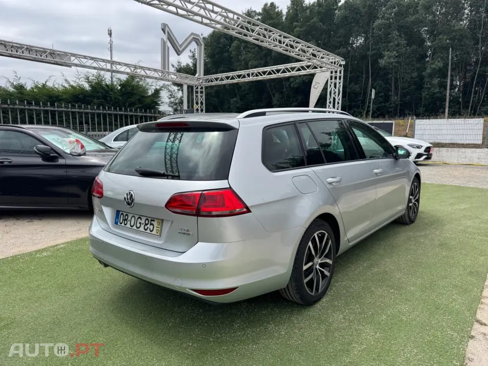 Volkswagen Golf Variant 1.6 TDi Highline DSG