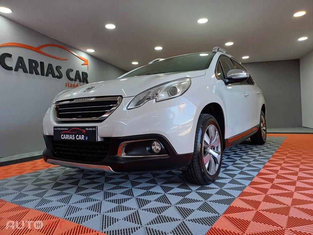 Peugeot 2008 1.2 PureTech Allure