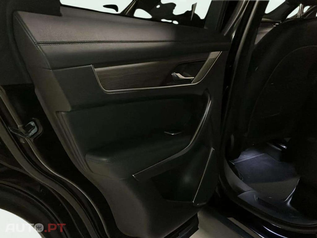 Jaguar F-Pace 2.0 P400e AWD HSE