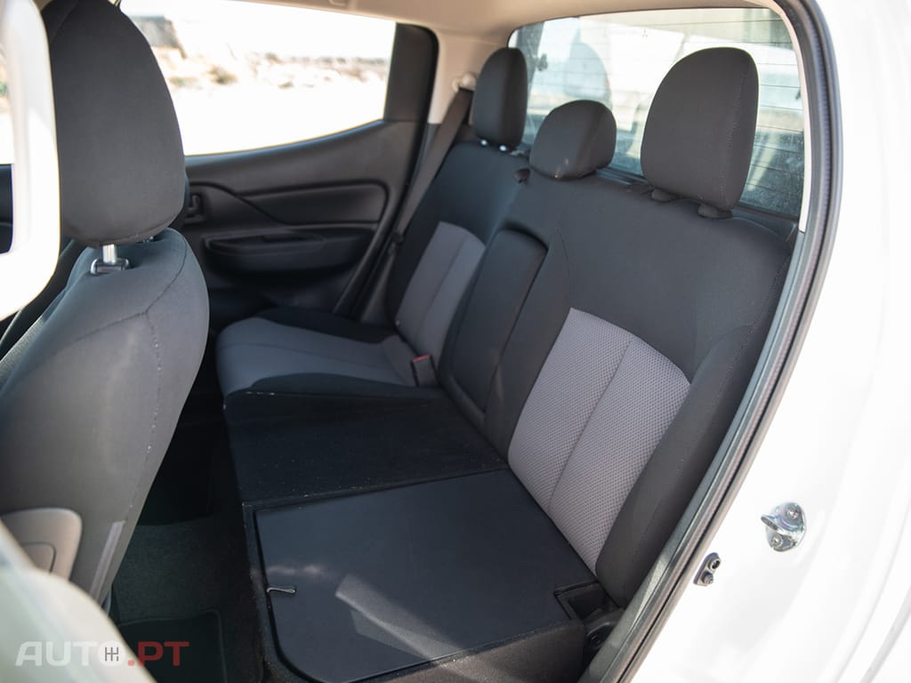 Mitsubishi L200 2.3 DI-D Space Cab Invite 4WD