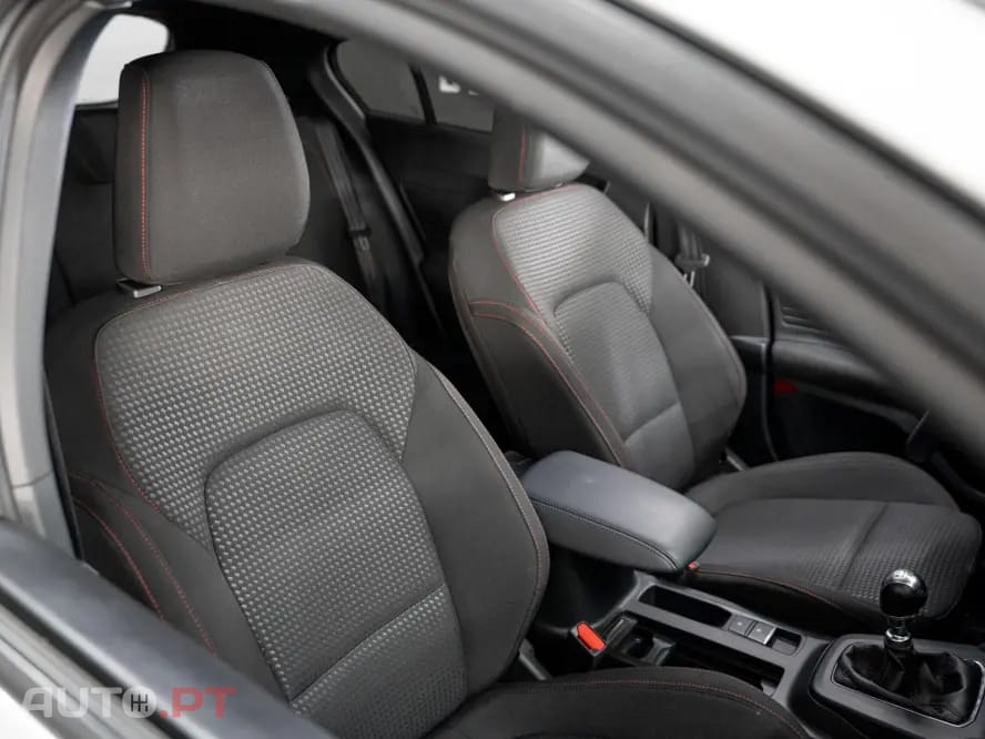 Ford Focus 1.0 EcoBoost MHEV ST-Line