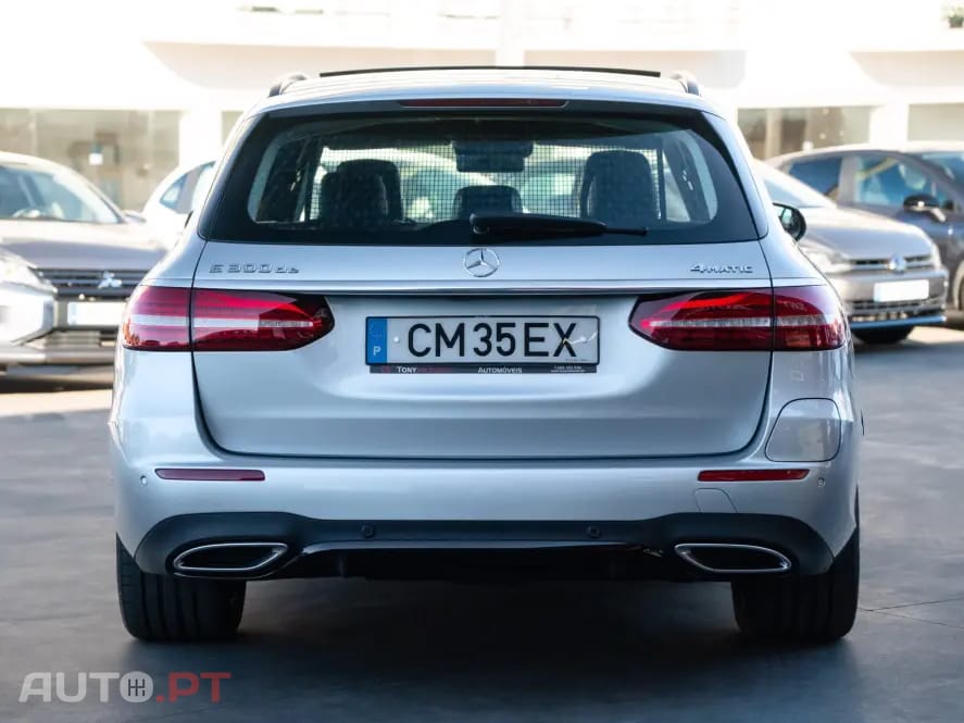 Mercedes-Benz E 300 de 9G-TRONIC AMG Line
