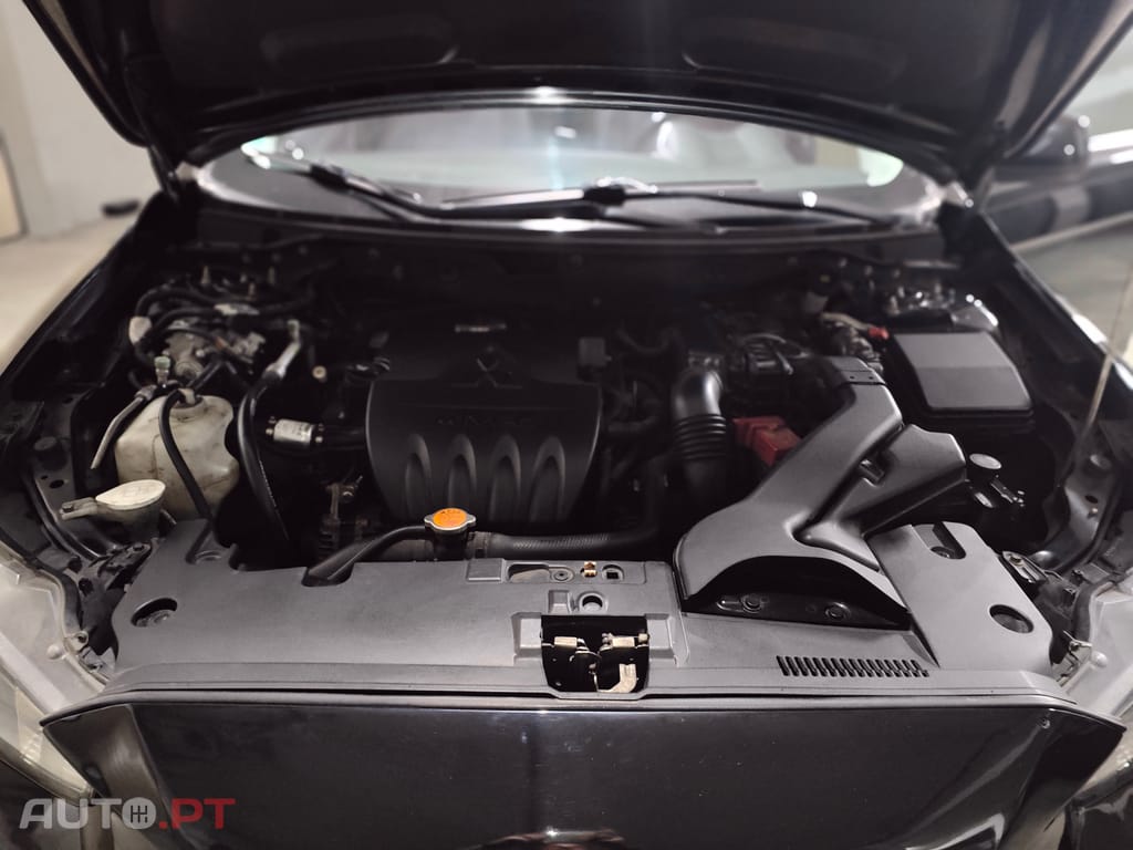 Mitsubishi Lancer Inivite