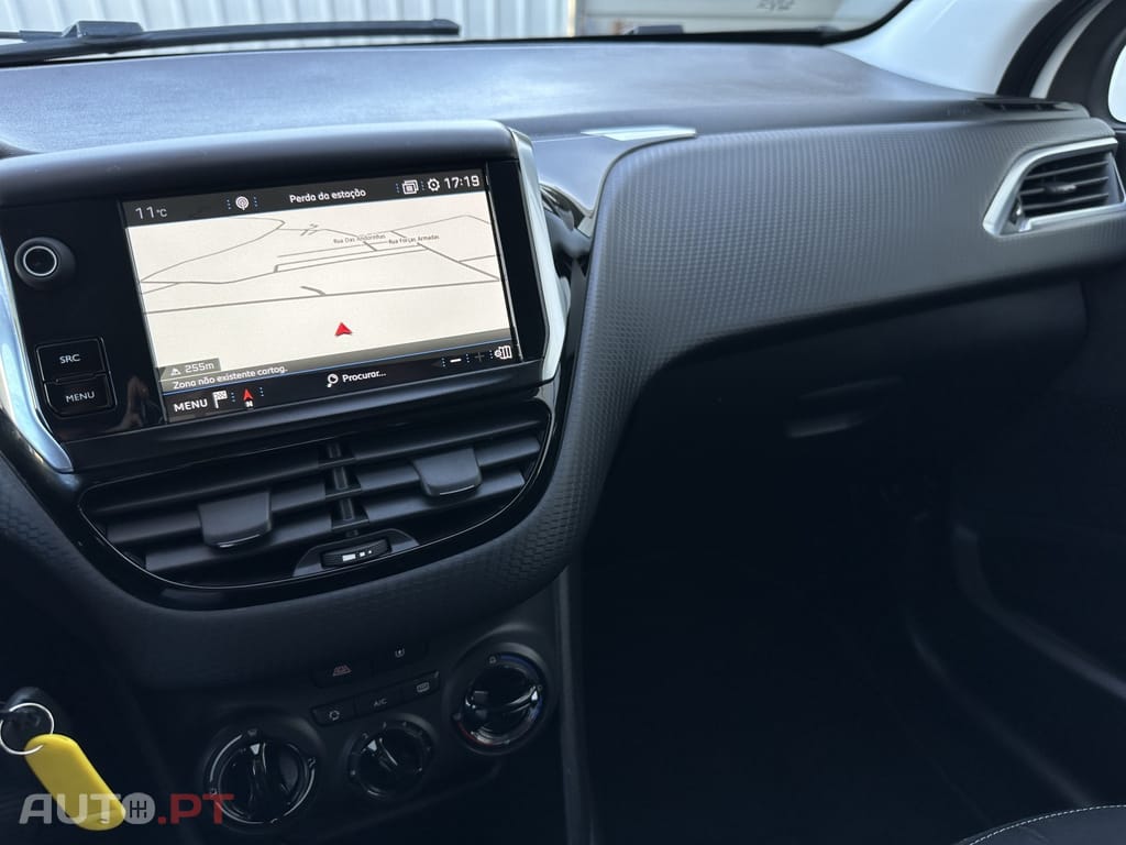 Peugeot 208 1.6 BlueHDi Style
