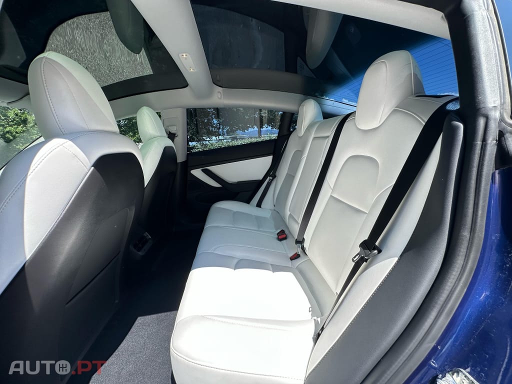 Tesla Model 3 Long-Range Dual Motor AWD