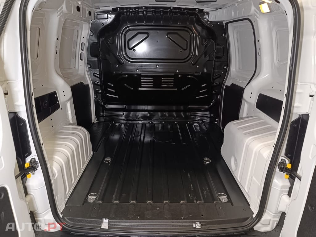Fiat Fiorino 1.3 M-jet Adventure