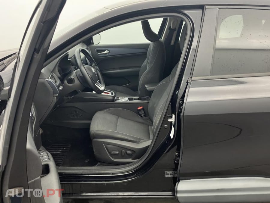 Renault Arkana 1.6 E-Tech Business
