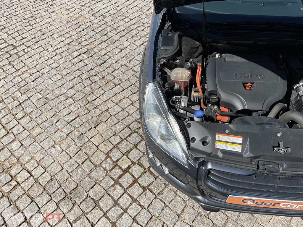 Peugeot 508 RXH 2.0 HDi Hybrid4 2-Tronic 104g