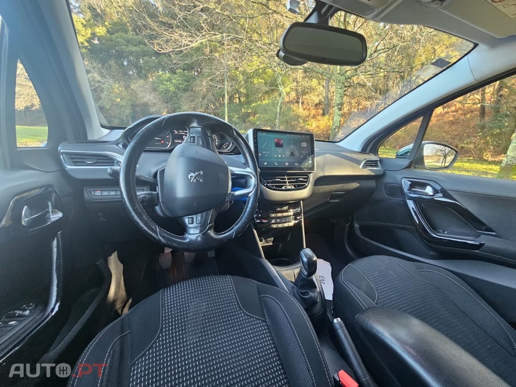 Peugeot 208 Blue-HDi 100 Stop&Start Allure