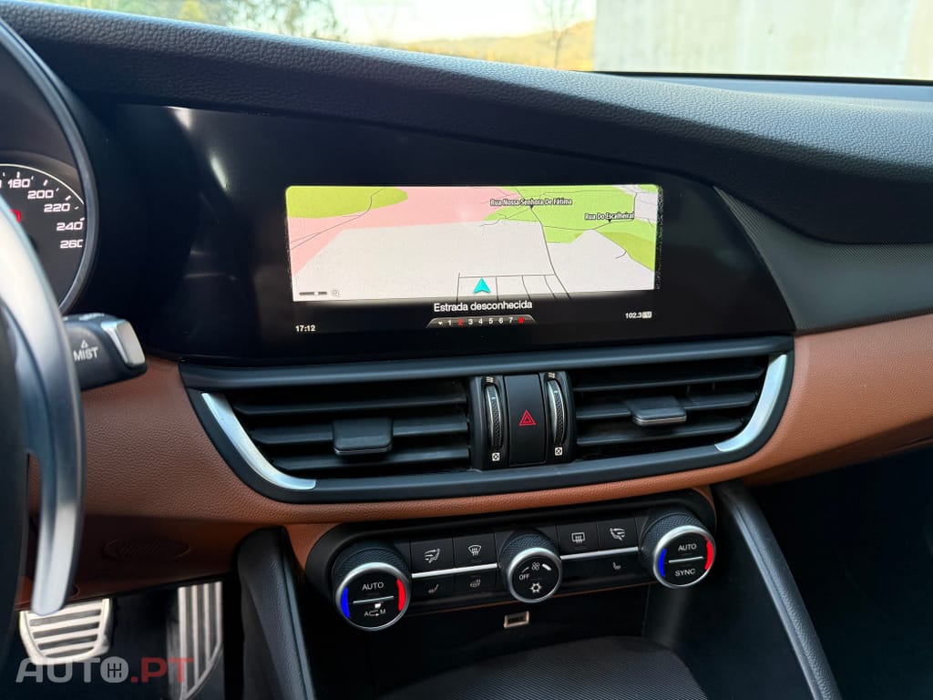 Alfa Romeo Giulia 2.0 Turbo 16V AT8-Q4 Veloce