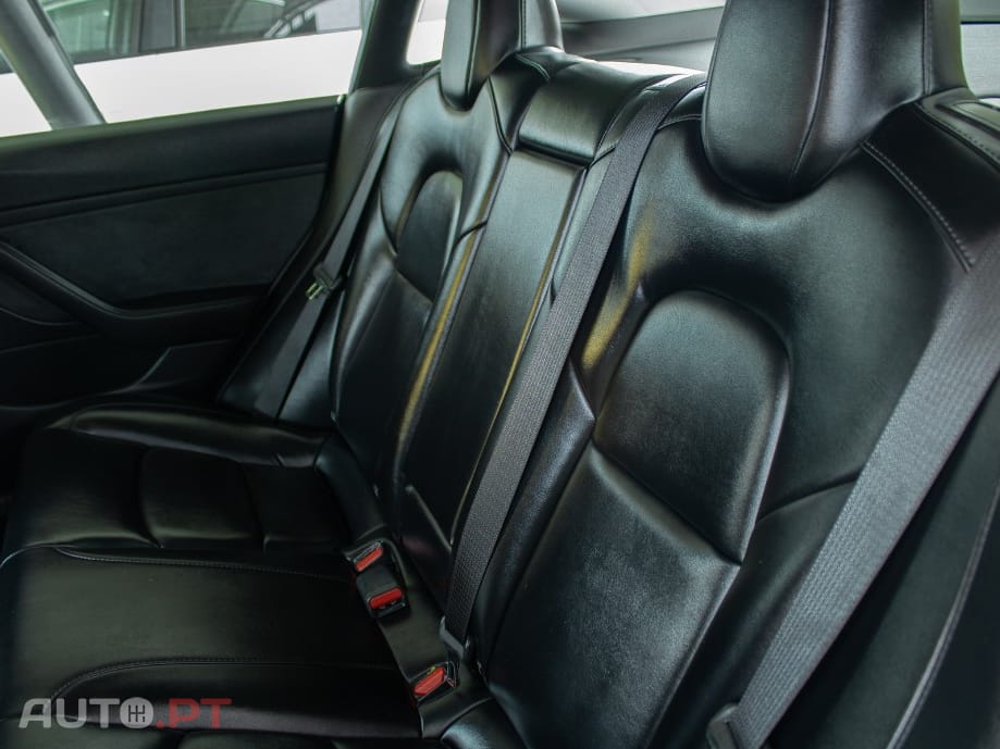 Tesla Model 3 Standard Range Plus RWD